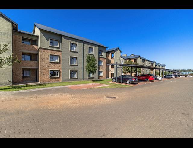 2 BEDROOM APARTMENT FOR SALE IN POMONA